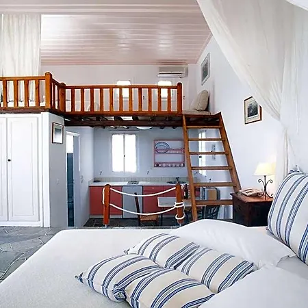 Lighthouse Hotel 2*