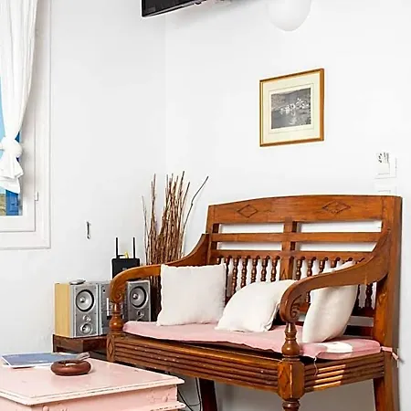 Lighthouse Hotel 2*